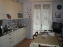 via bugiardini (fi) vendesi 4 vani mq. 83 oltre terrazze, buone condizioni, cucina abitabile, sala, due camere matrimoniali, bagno finestrato con vasca, ripostiglio, ingresso giorno/notte, termocentrale, ascensore, luminoso, cantina.