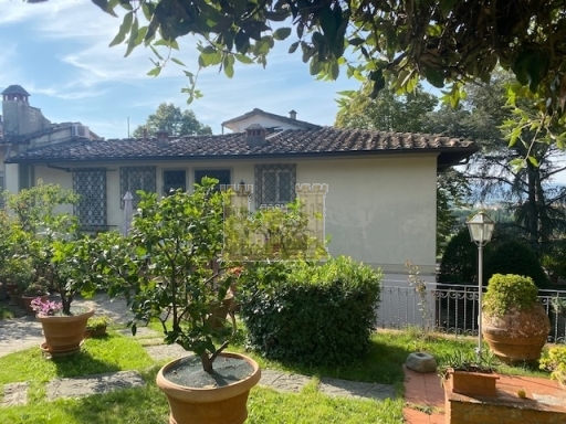 Villa-Villetta Vendita Prato