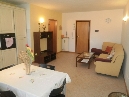 vicchio vicinanze stazione ampio appartamento mq. 55, ampio soggiorno con zona cottura, 1 matrimoniale, servizio, termo singolo, posto auto condominiale. ottimo stato.