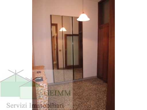 Imm2000-0089-1-075940608