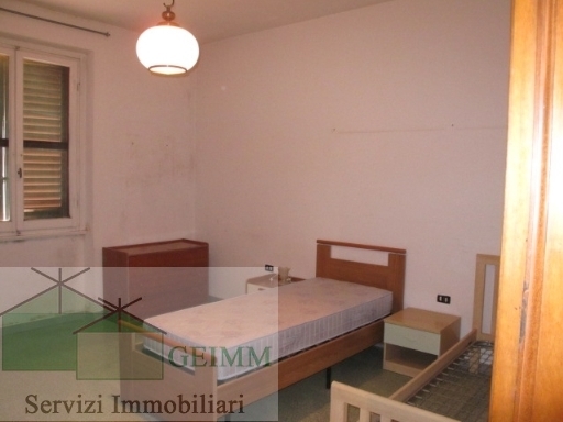 Imm2000-0089-1-075940608