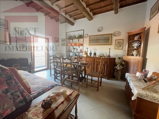 nel centro di figline all'interno di una piccola palazzina proponiamo appartamento di mq.60 posto al primo piano e composto da ingresso, cucina abitabile, ampio soggiorno con balcone, camera da letto e bagno finestrato. tutto in buone condizioni. cantina - classe energetica in elaborazione