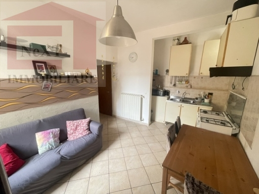 nel centro di rignano in posizione tranquilla all'interno di una palazzina recentemente ristrutturata proponiamo appartamento di mq.60 composto da ingresso, cucina con balcone, due camere da letto, bagno e ripostiglio. tutto in buone condizioni