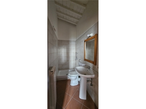 Colonica in affitto a Fiesole zona Compiobbi - immagine 12