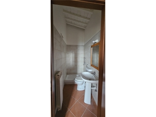 Colonica in affitto a Fiesole zona Compiobbi - immagine 13
