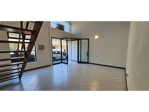 Fondo / Negozio / Ufficio in affitto a Firenze zona Coverciano - anteprima 2