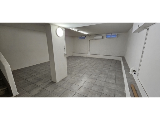 Fondo / Negozio / Ufficio in affitto a Firenze zona Coverciano - anteprima 12