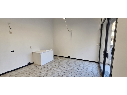 Fondo / Negozio / Ufficio in affitto a Firenze zona Coverciano - immagine 3