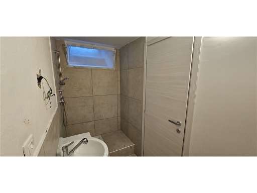 Fondo / Negozio / Ufficio in affitto a Firenze zona Coverciano - immagine 15