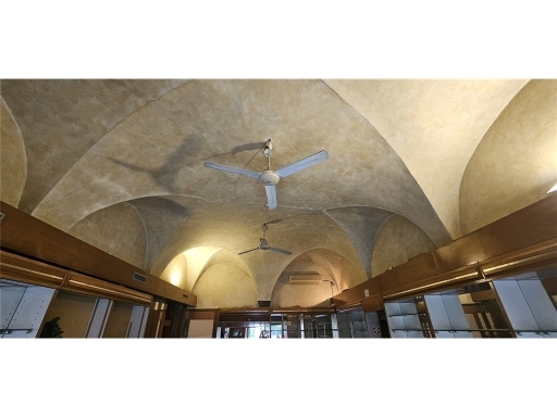 Fondo / Negozio / Ufficio in vendita a Firenze zona Bellariva-varlungo - immagine 2