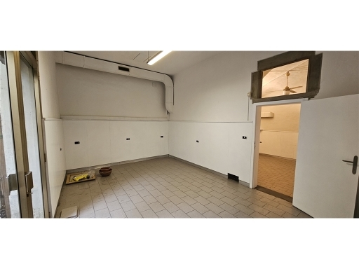 Fondo / Negozio / Ufficio in vendita a Firenze zona Bellariva-varlungo - immagine 17