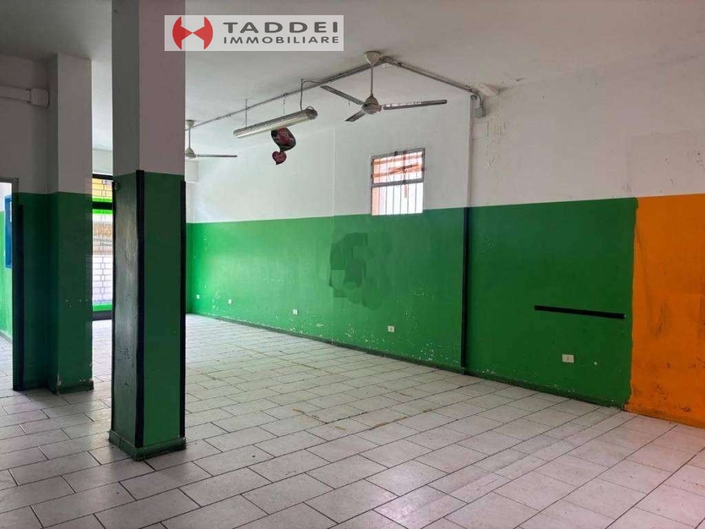 Fondo / Negozio / Ufficio in affitto a Scandicci zona Casellina - immagine 4