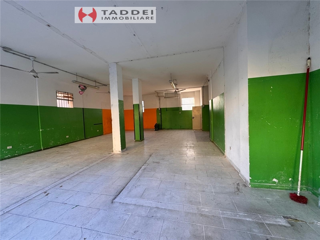 Fondo / Negozio / Ufficio in affitto a Scandicci zona Casellina - immagine 8