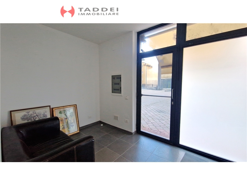 Fondo / Negozio / Ufficio in vendita a Scandicci zona Vingone - immagine 3