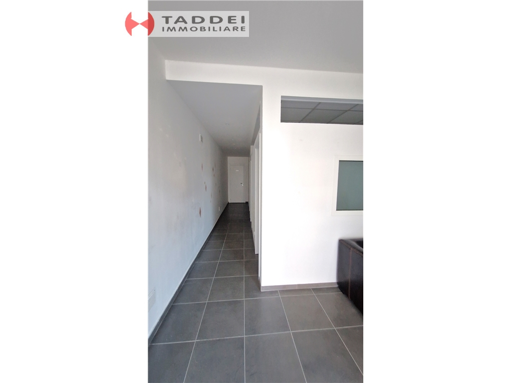 Fondo / Negozio / Ufficio in vendita a Scandicci zona Vingone - immagine 4