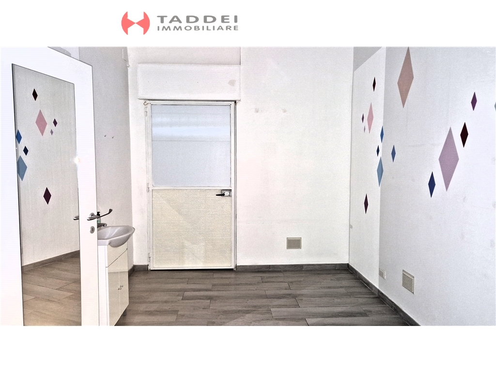 Fondo / Negozio / Ufficio in vendita a Scandicci zona Vingone - immagine 10