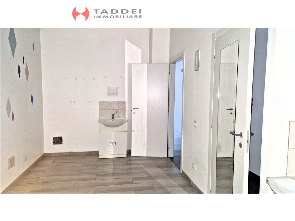 Fondo / Negozio / Ufficio in vendita a Scandicci zona Vingone - immagine 12