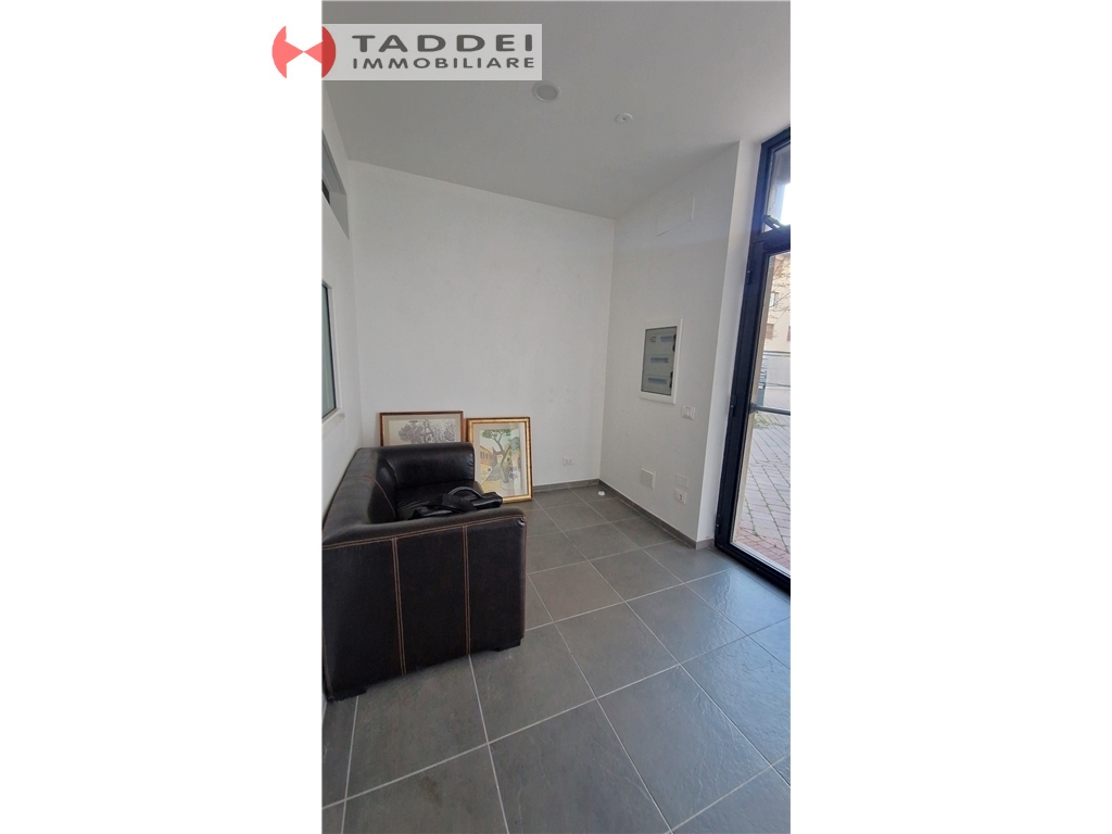 Fondo / Negozio / Ufficio in vendita a Scandicci zona Vingone - immagine 15