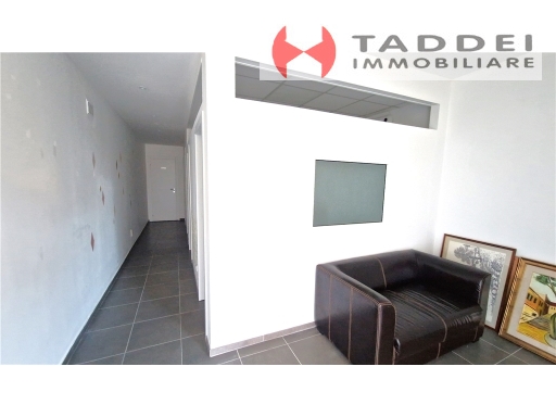 Fondi negozi uffici Scandicci