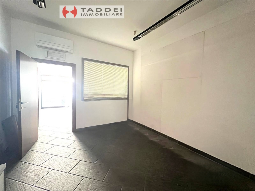 Fondo / Negozio / Ufficio in vendita a Scandicci zona Casellina - immagine 6