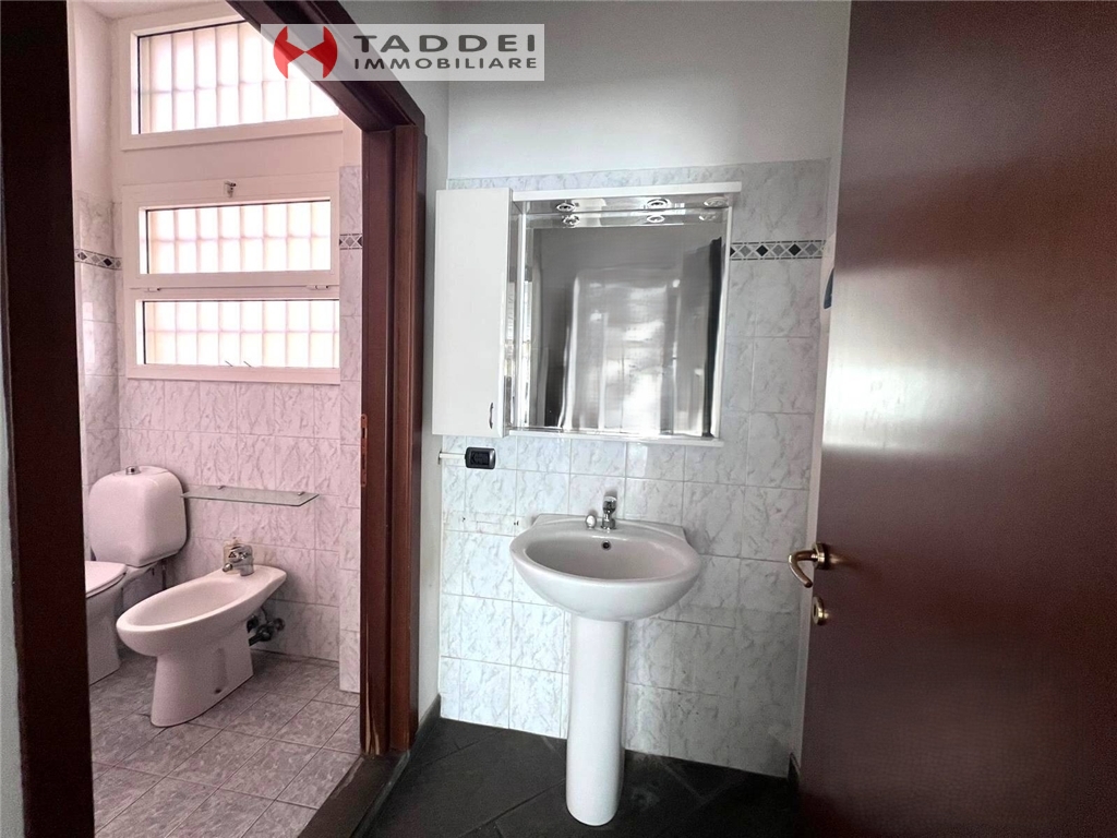 Fondo / Negozio / Ufficio in vendita a Scandicci zona Casellina - immagine 8