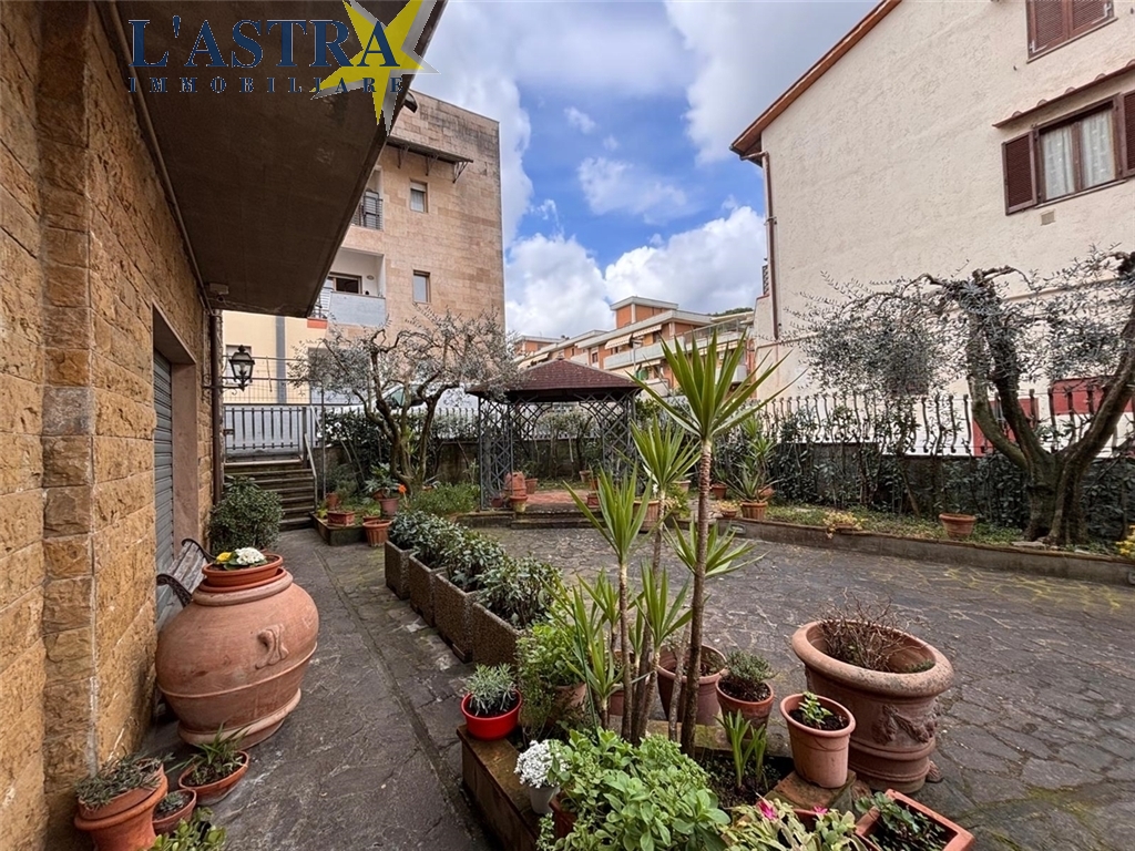 Villa / Villetta / Terratetto in vendita a Lastra a signa zona Lastra a signa - immagine 2