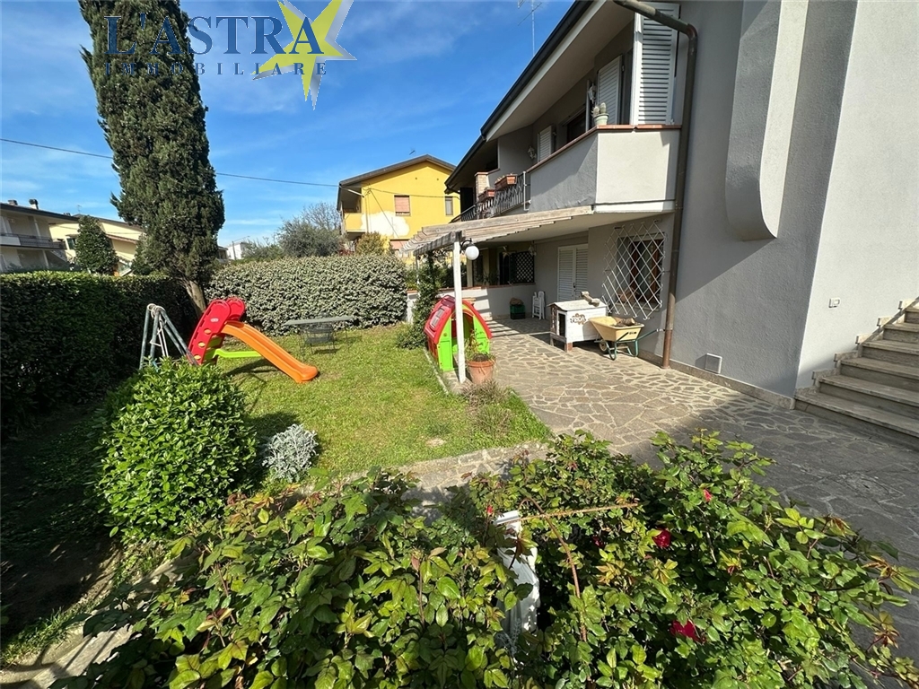 Villa / Villetta / Terratetto in vendita a Lastra a signa zona Ginestra fiorentina - immagine 1