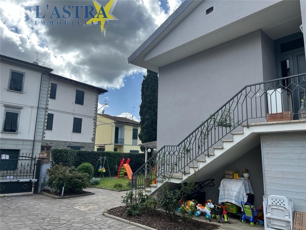 Villa / Villetta / Terratetto in vendita a Lastra a signa zona Ginestra fiorentina - immagine 4