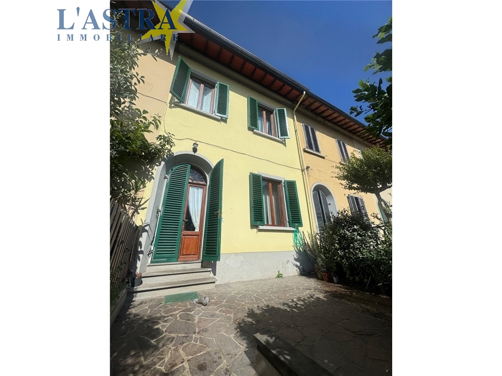 Villa / Villetta / Terratetto in vendita a Signa zona Signa - immagine 2