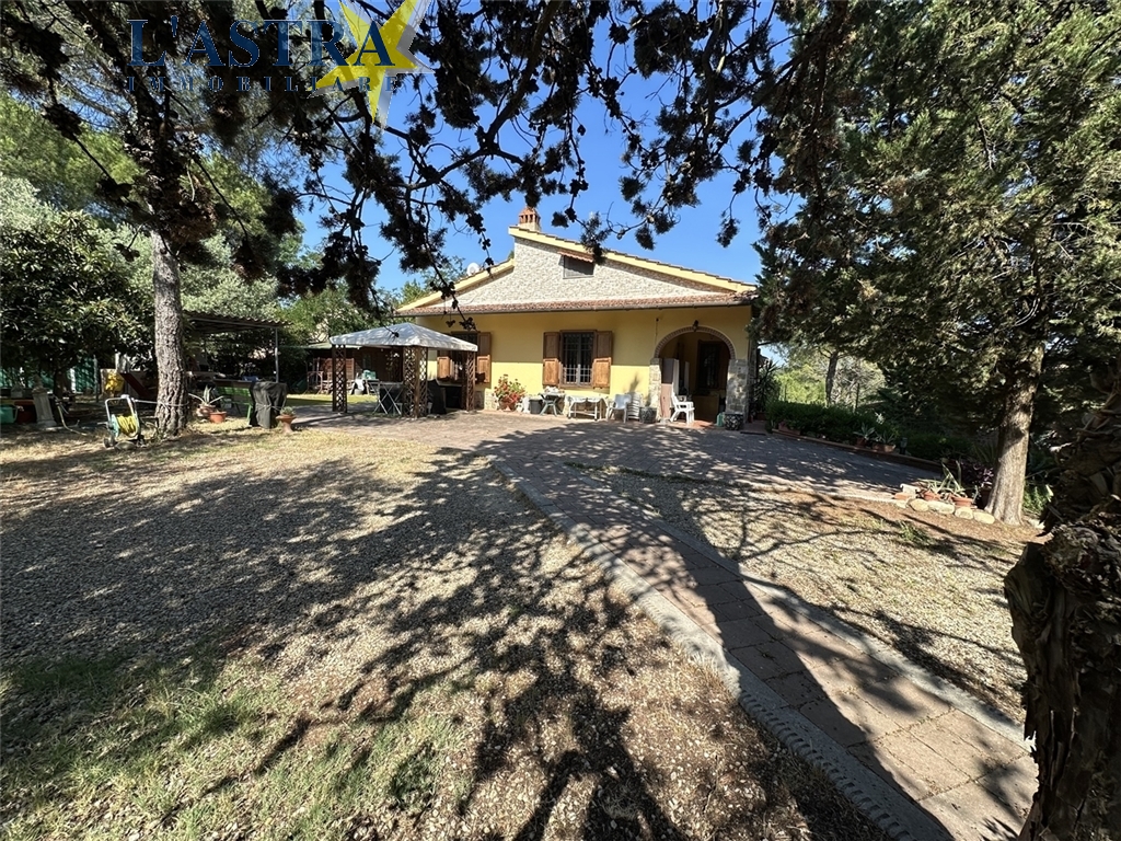 Villa / Villetta / Terratetto in vendita a Scandicci zona Roveta - anteprima 1