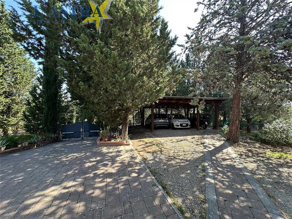 Villa / Villetta / Terratetto in vendita a Scandicci zona Roveta - anteprima 6
