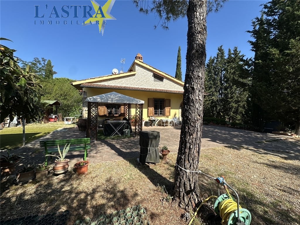 Villa / Villetta / Terratetto in vendita a Scandicci zona Roveta - anteprima 8