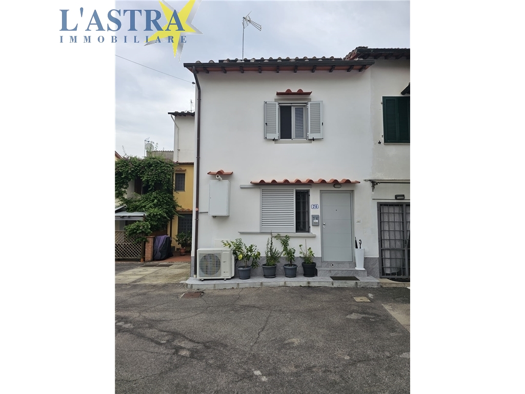 Villa / Villetta / Terratetto in vendita a Firenze zona Brozzi - anteprima 1