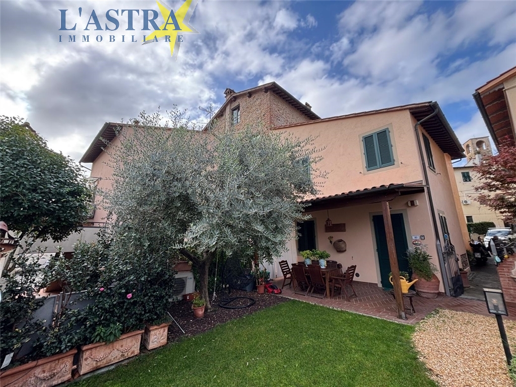 Villa / Villetta / Terratetto in vendita a Signa zona Signa - immagine 3