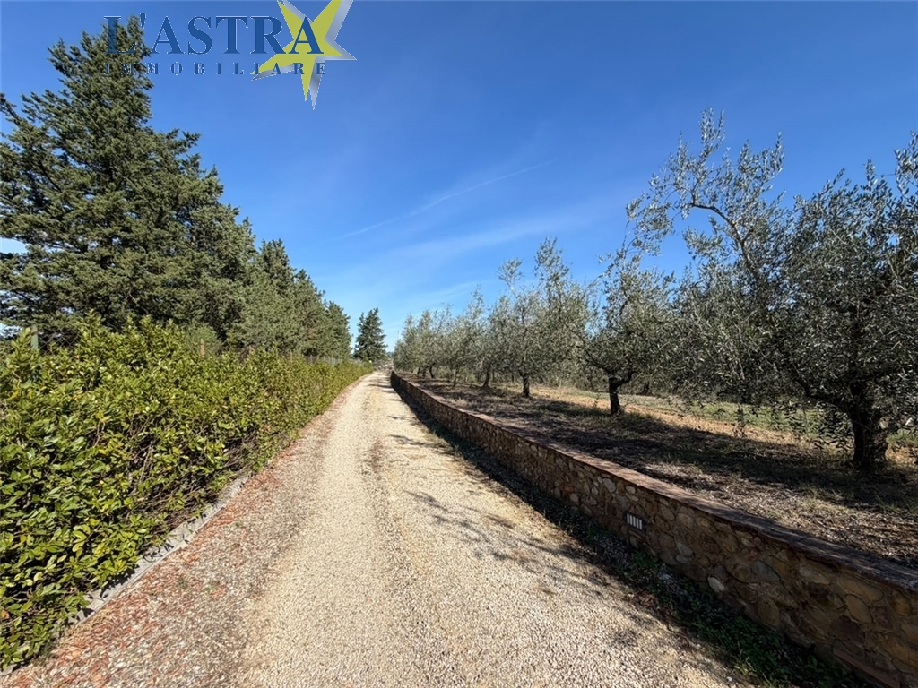 Colonica in vendita a Lastra a signa zona Inno - anteprima 2