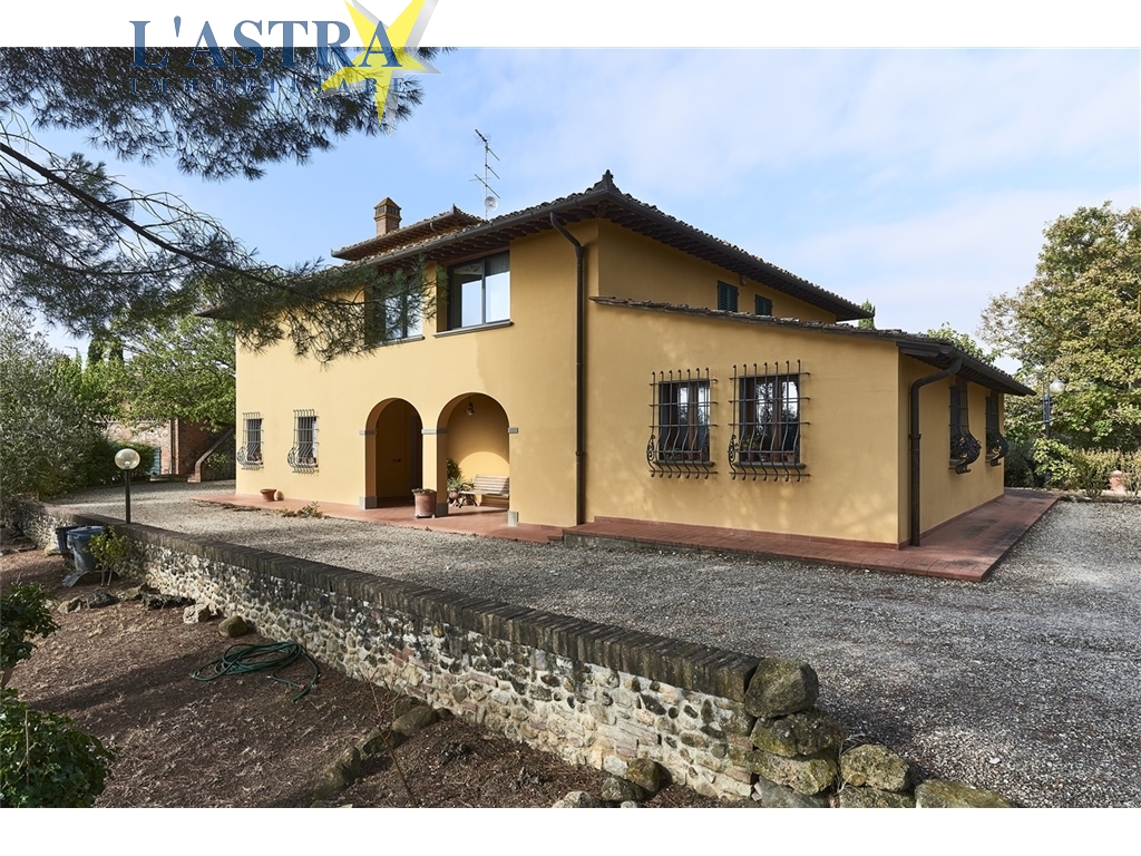 Colonica in vendita a Lastra a signa zona Malmantile - anteprima 1