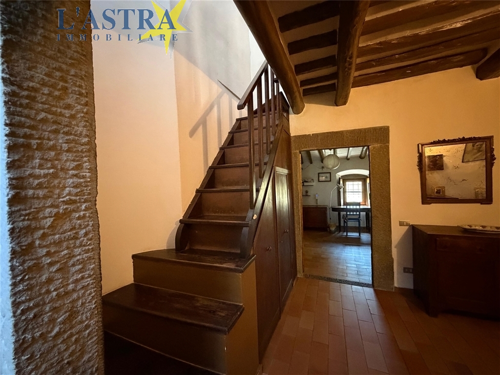 Colonica in vendita a Lastra a signa zona Vigliano - anteprima 34