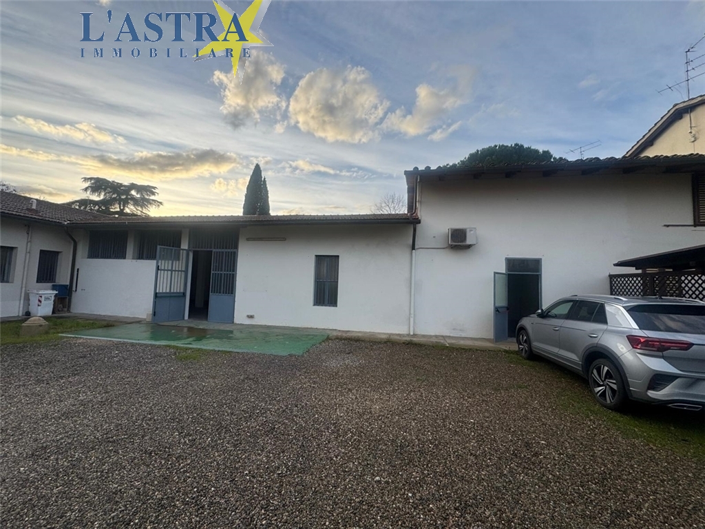 Fondo / Negozio / Ufficio in affitto a Lastra a signa zona Ponte a signa - anteprima 2