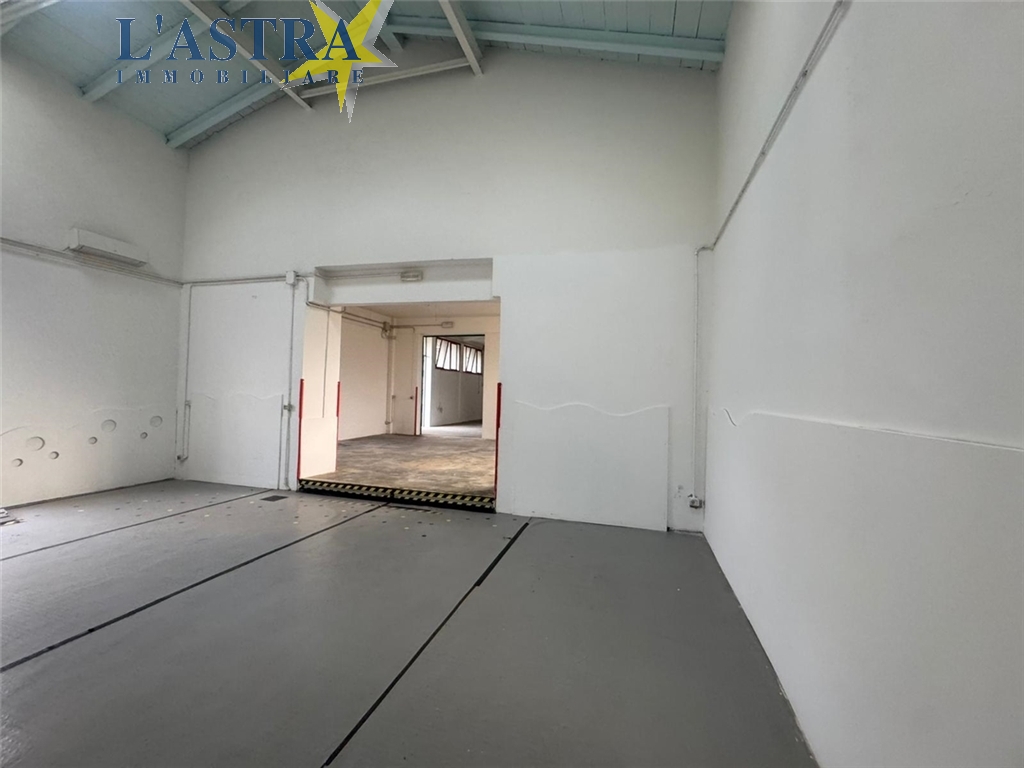 Fondo / Negozio / Ufficio in affitto a Lastra a signa zona Ponte a signa - anteprima 13