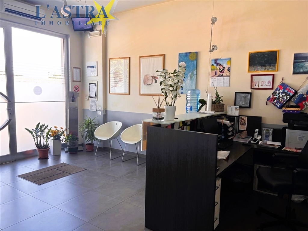 Fondo / Negozio / Ufficio in vendita a Lastra a signa zona Lastra a signa - anteprima 1