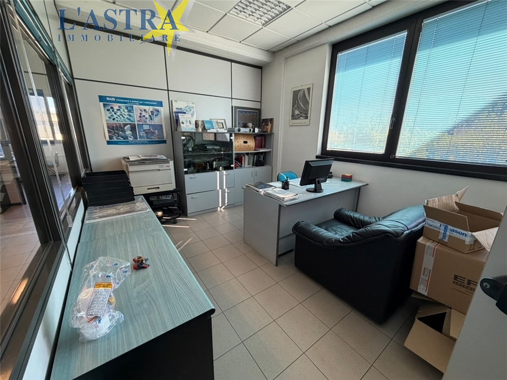 Fondo / Negozio / Ufficio in vendita a Scandicci zona Industriale - anteprima 7