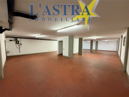 Fondi negozi uffici Lastra a signa