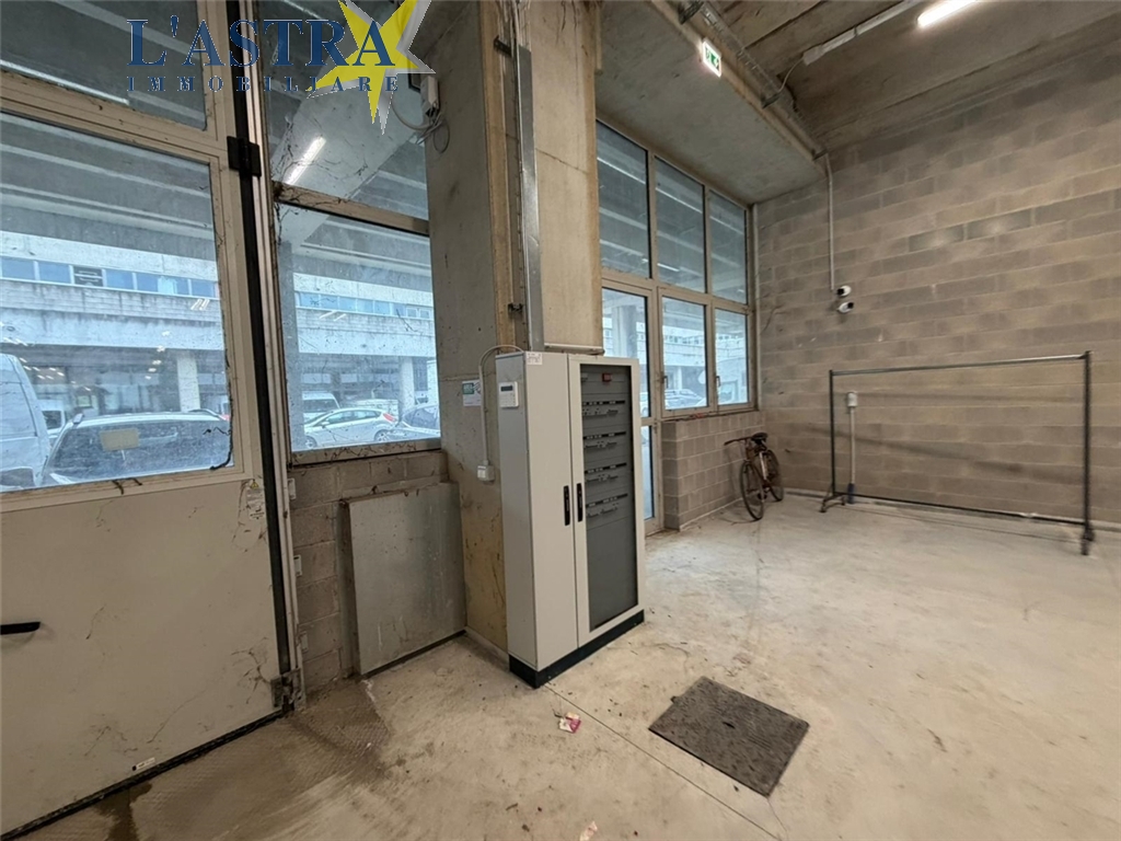 Capannone / Magazzino in vendita a Scandicci zona Industriale - immagine 5