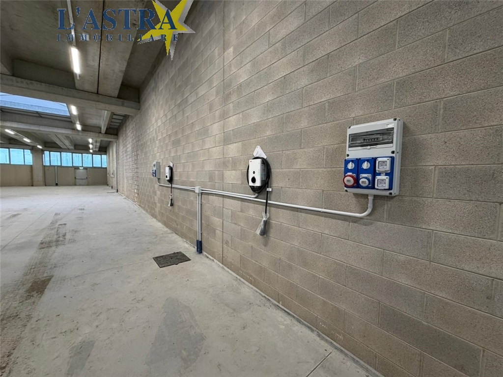 Capannone / Magazzino in vendita a Scandicci zona Industriale - immagine 8