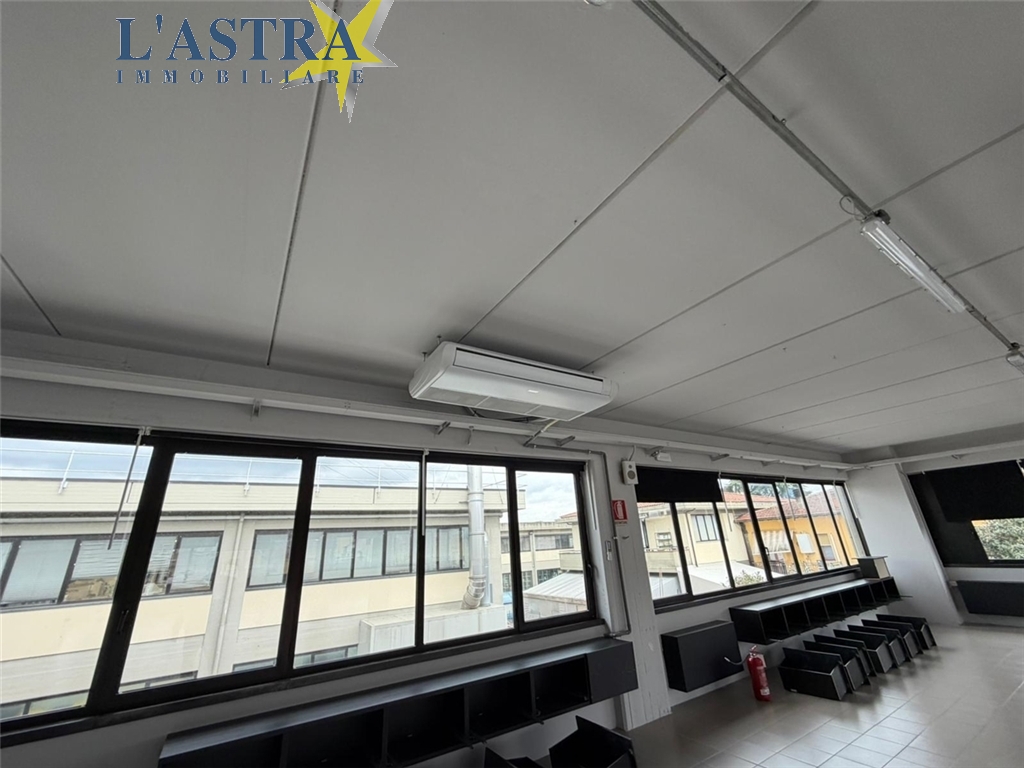 Capannone / Magazzino in affitto a Scandicci zona Industriale - anteprima 5