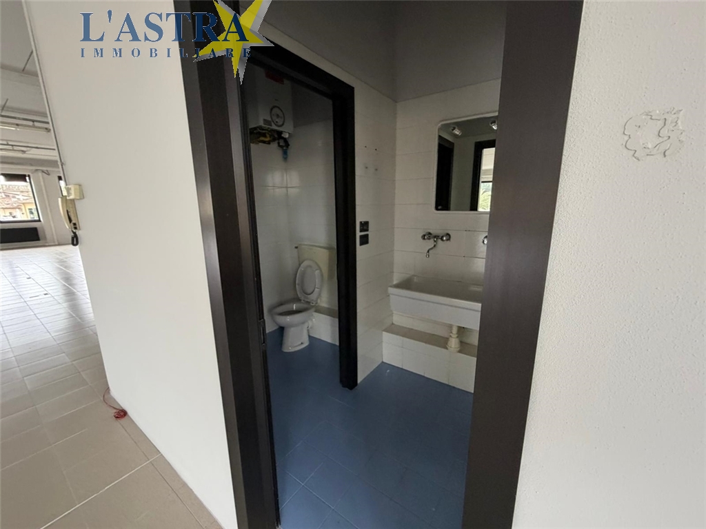 Capannone / Magazzino in affitto a Scandicci zona Industriale - anteprima 8