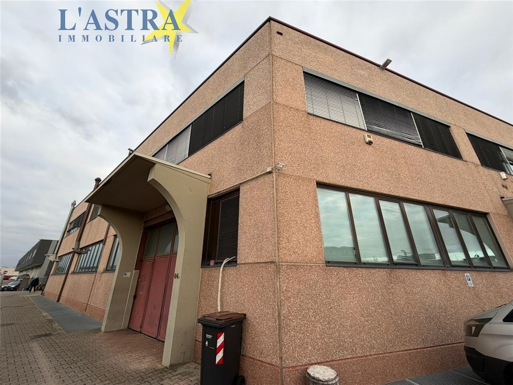 Capannone / Magazzino in affitto a Scandicci zona Industriale - anteprima 1