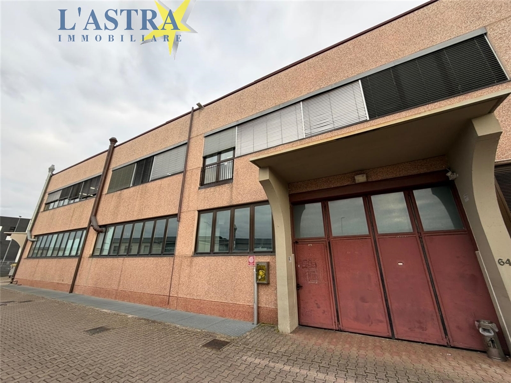 Capannone / Magazzino in affitto a Scandicci zona Industriale - anteprima 2
