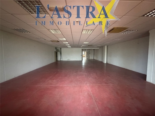 Capannoni magazzini Scandicci