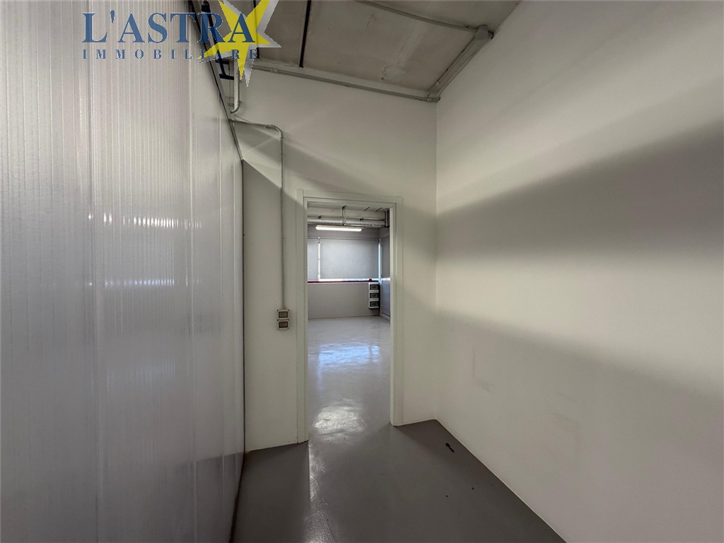 Capannone / Magazzino in affitto a Scandicci zona Casellina - anteprima 7